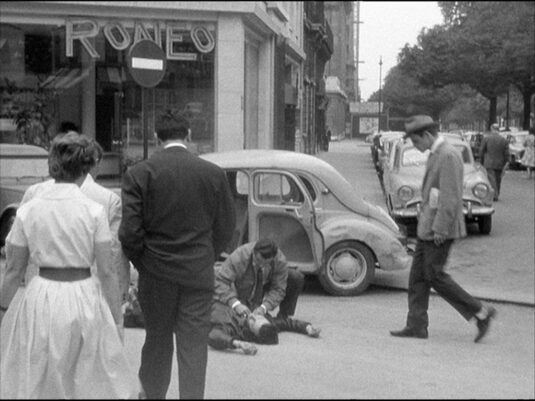 The corner of Rue Vernet and Avenue George V, 8e looking south. Circa 1960