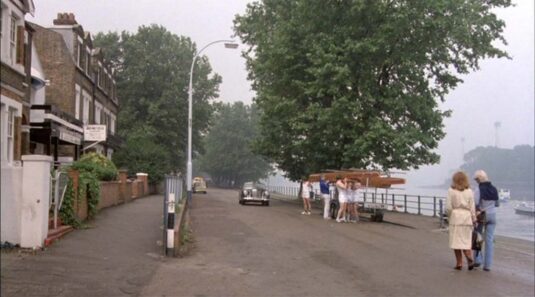Putney Embankment. Circa 1978