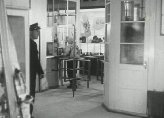 Ticket office, Parsennbahn, Promenade, Davos-Dorf Circa 1954