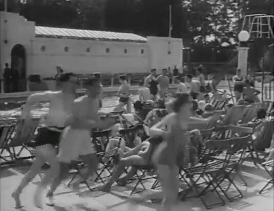 Roehampton Swimming Pool, Priory Lane near the junction with Upper Richmond Road SW15. Circa 1936