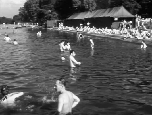 This looks very much the Serpentine Lido. Circa 1942