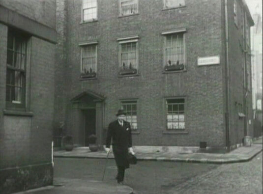 Corner of Culross Street and Blackburne's Mews. Circa 1949