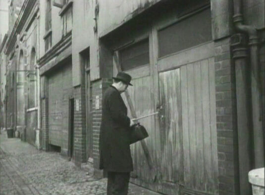 ‘what3words’ - move.digit.bucked looking north towards Upper Brook Street. Circa 1949