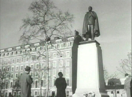 Roosevelt Memorial statute, Grosvenor Square. Circa 1949