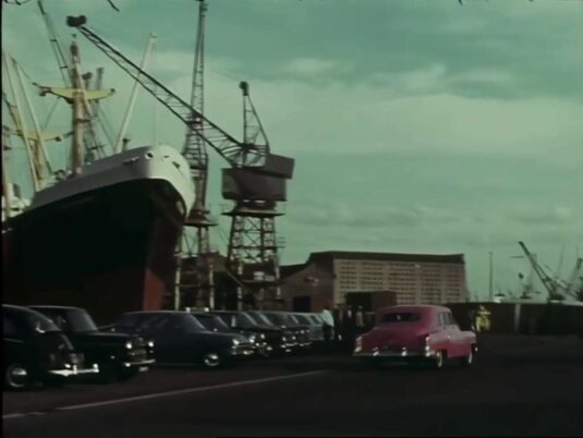 South West Quay, South Dock, West India Dock with the building of ‘Central Granary’ in the background. Circa 1970