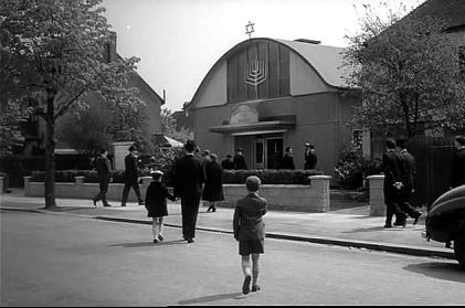 Mill Hill Synagogue on Brockenhurst Gardens. Circa 1960