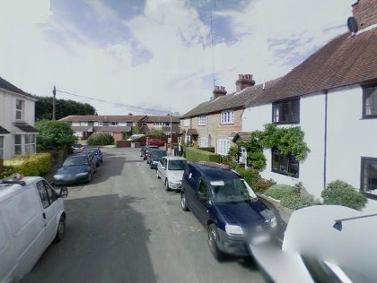 Horseshoe Crescent, Beaconsfield 2011