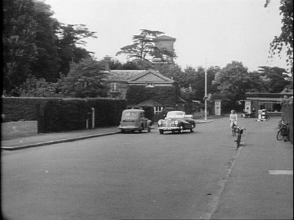 Oatlands Drive, Walton-on-Thames looking towards the junction with Bridge Street Circa 1955